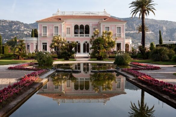 Villa Ephrussi De Rothschild - SillySuitcase