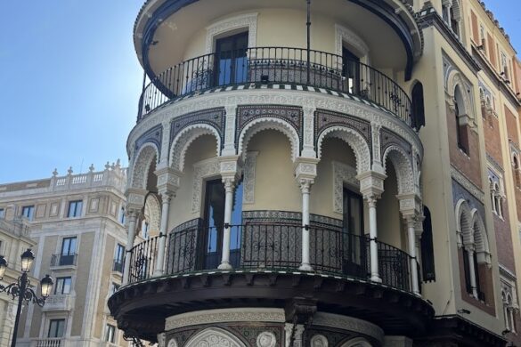 White Umbrella Tours - SillySuitcase