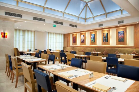 Windows Restaurant - SillySuitcase