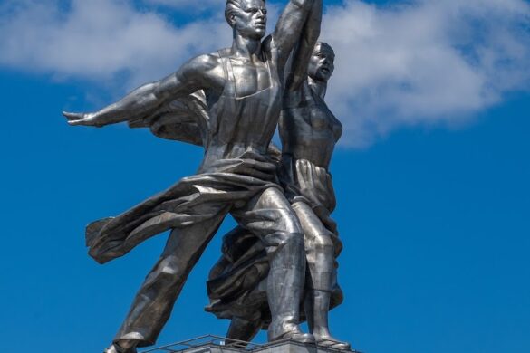Worker And Kolkhoz Woman - SillySuitcase