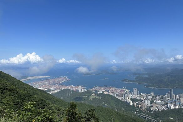 Wutong Mountain - SillySuitcase