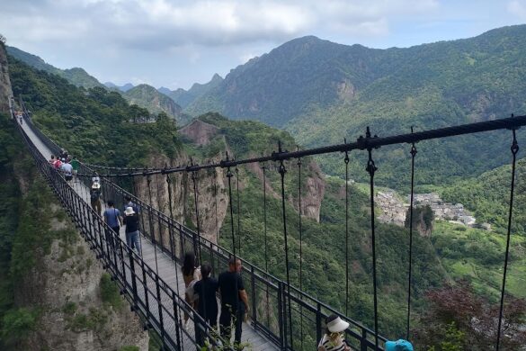 Yandang Mountain Fangdong Scenic Area - SillySuitcase
