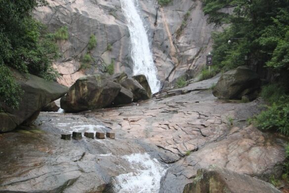 Yaoxi Scenic Spots - SillySuitcase
