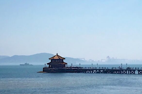 Zhanqiao Pier - SillySuitcase