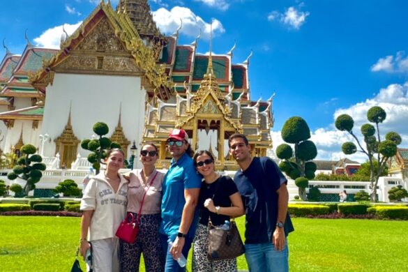 Bangkokguidesmile - SillySuitcase