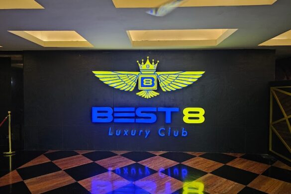 Best 8 Luxury Club - SillySuitcase