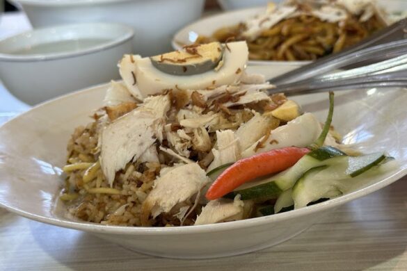 Food Court Pasar Atom - SillySuitcase