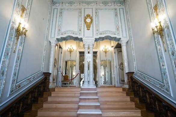 Green Museum Palace - SillySuitcase