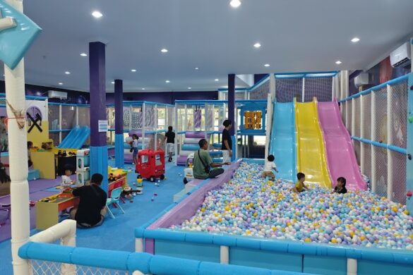Kids Galaxy Playground - SillySuitcase
