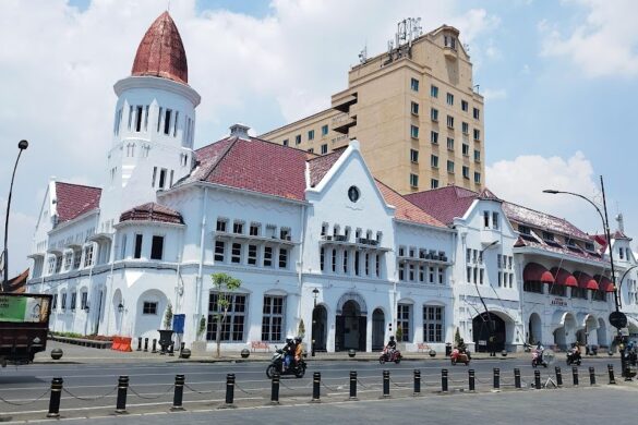 Kota Lama Surabaya - SillySuitcase