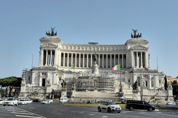 Monument To Victor Emmanuel Ii - SillySuitcase