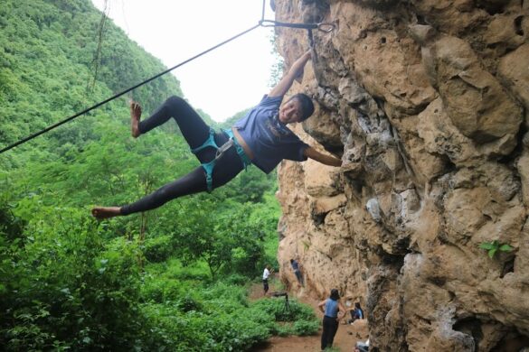 Mythical Climbing - SillySuitcase