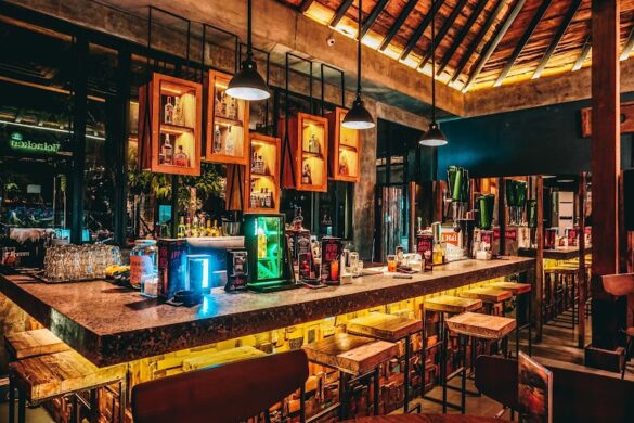Old Wood Bistro Bar - SillySuitcase