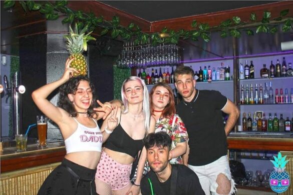 Pub Nocta Granada - SillySuitcase