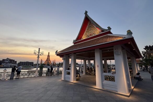 Public View Point - SillySuitcase