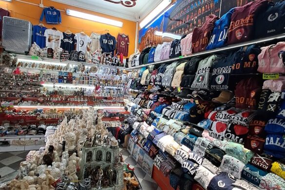 Souvenir Ricordo De Roma - SillySuitcase