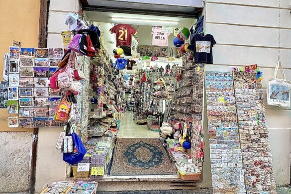 Souvenir Shop - SillySuitcase