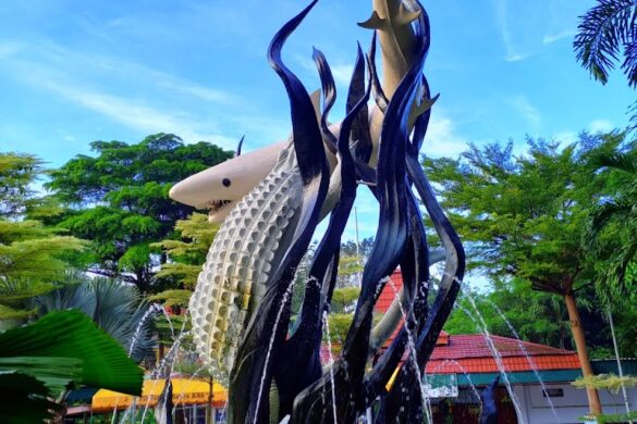 Suro And Boyo Statue - SillySuitcase