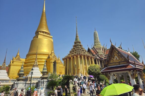 The Temple Of The Emerald Buddha - SillySuitcase