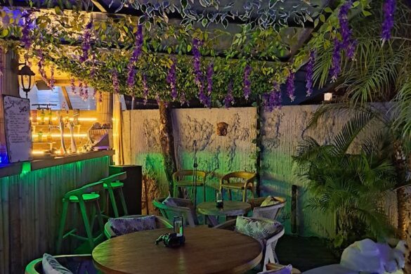 Urban Beats Uluwatu Resto Pool Bar Night Club - SillySuitcase
