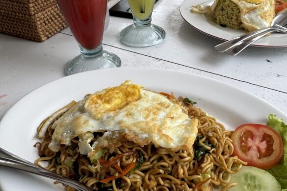 Warung Beten Ampel Reestaurant Nasi Goreng - SillySuitcase