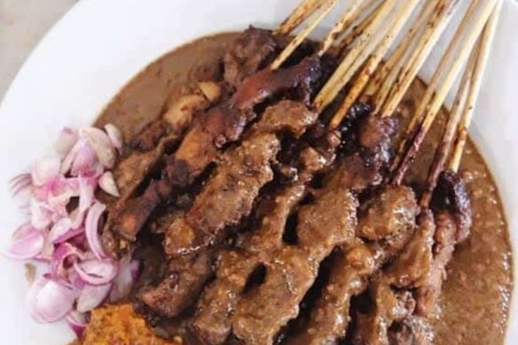 Warung Kuliner Hijau Food Court - SillySuitcase